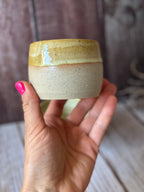 (Pre order) Mini hug mug - Yellow