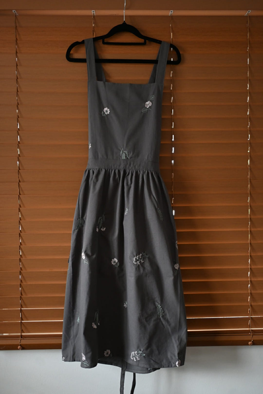 Handmade 100% Cotton Apron (Dark Grey)